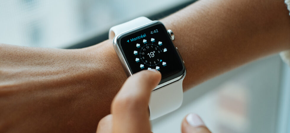 Detail Apple Watch na zápěstí